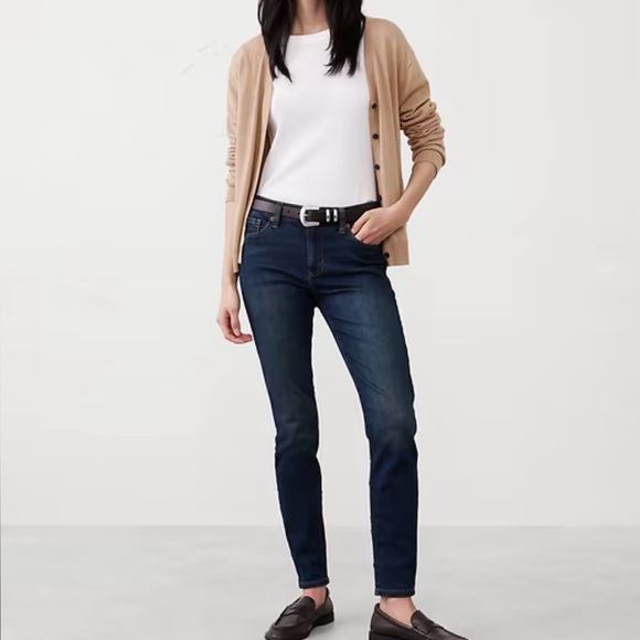 Banana Republic Factory Denim - BANANA REPUBLIC FACTORY Mid-Rise Skinny Jean
12/31 | Dark Wash
